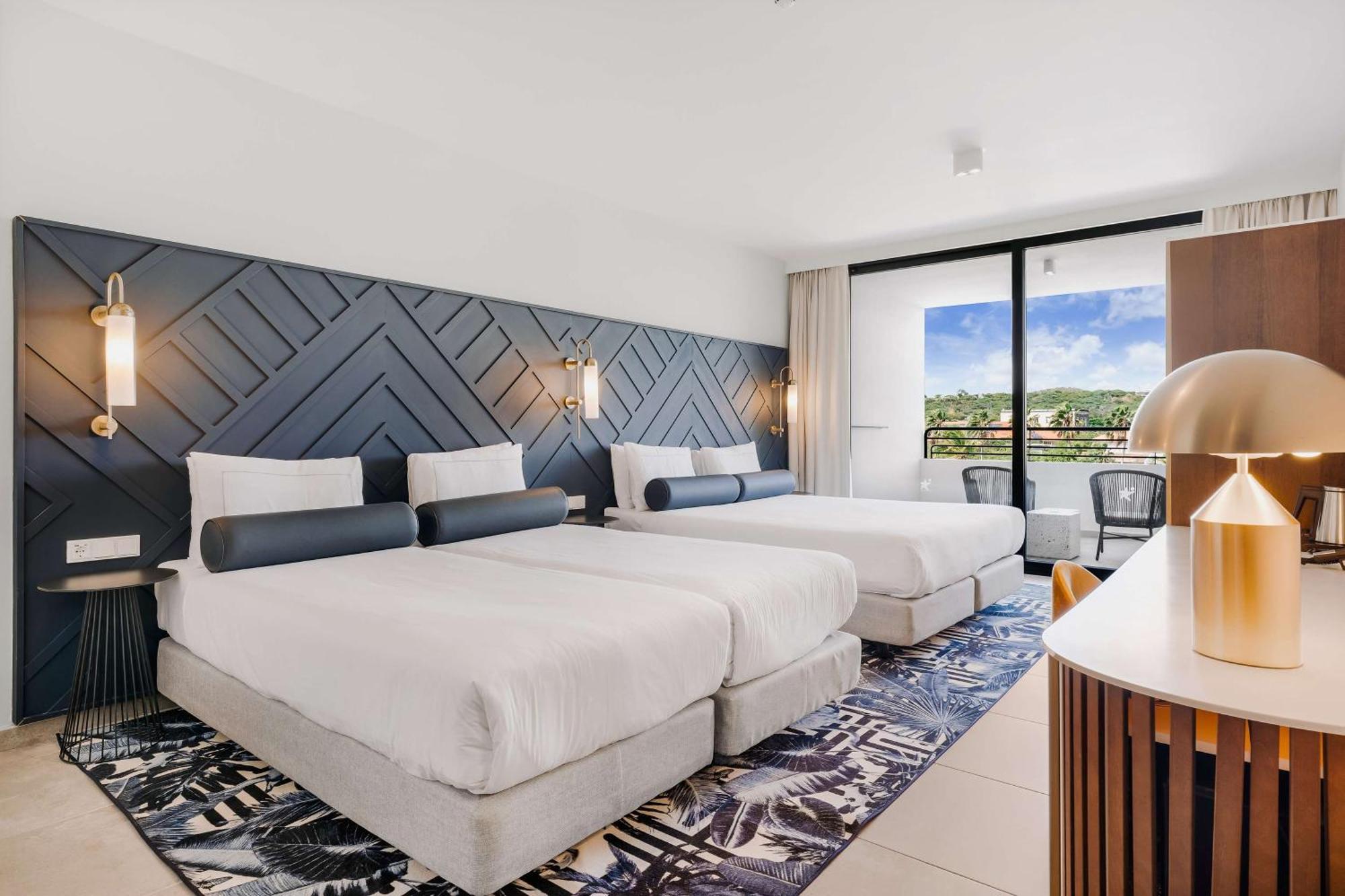 Mangrove Beach Corendon Curacao All-Inclusive Resort, Curio By Hilton ウィレムスタッド エクステリア 写真