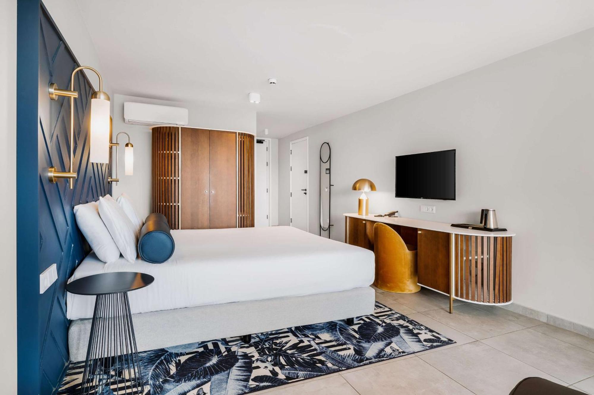 Mangrove Beach Corendon Curacao All-Inclusive Resort, Curio By Hilton ウィレムスタッド エクステリア 写真