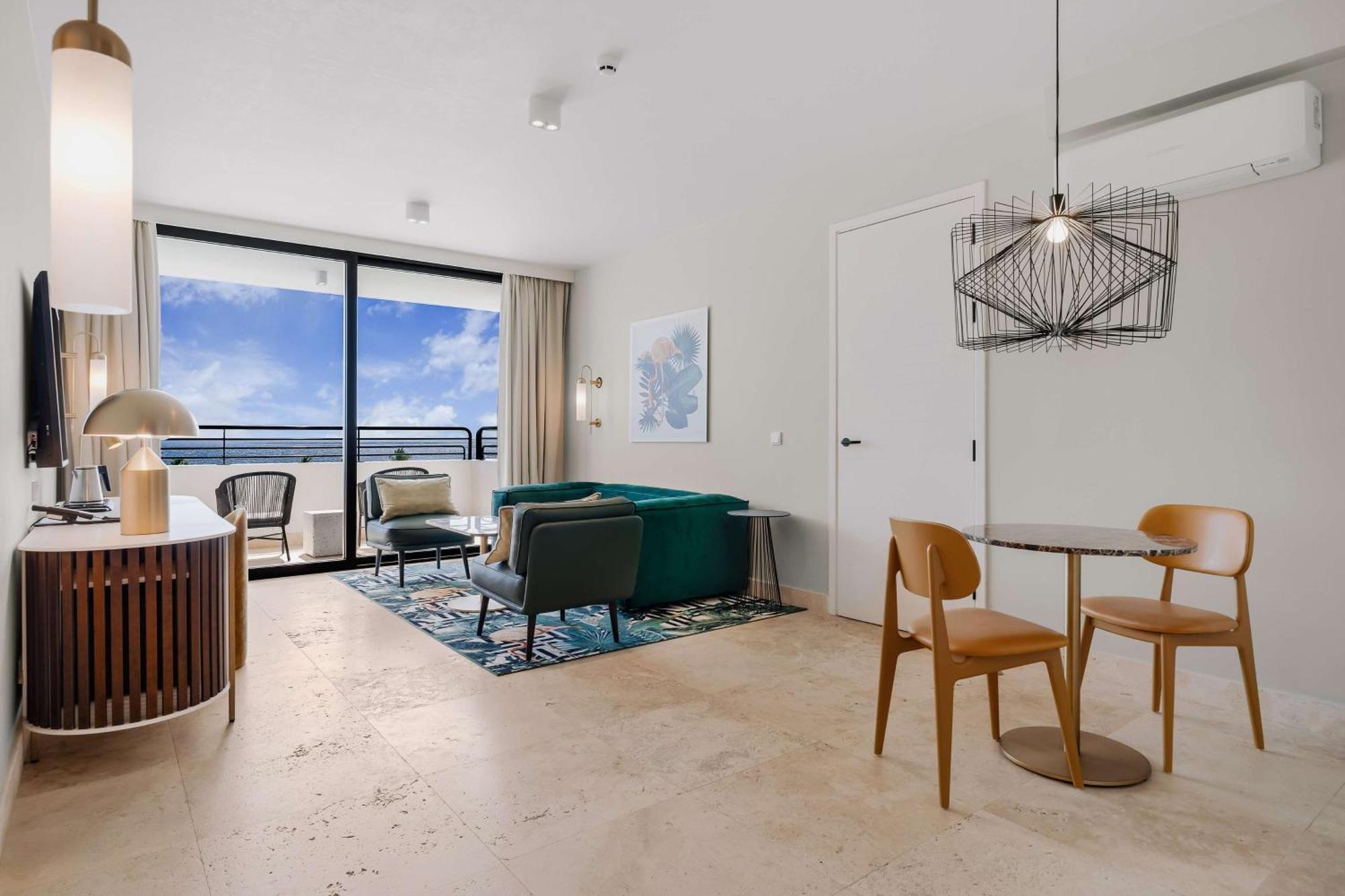 Mangrove Beach Corendon Curacao All-Inclusive Resort, Curio By Hilton ウィレムスタッド エクステリア 写真