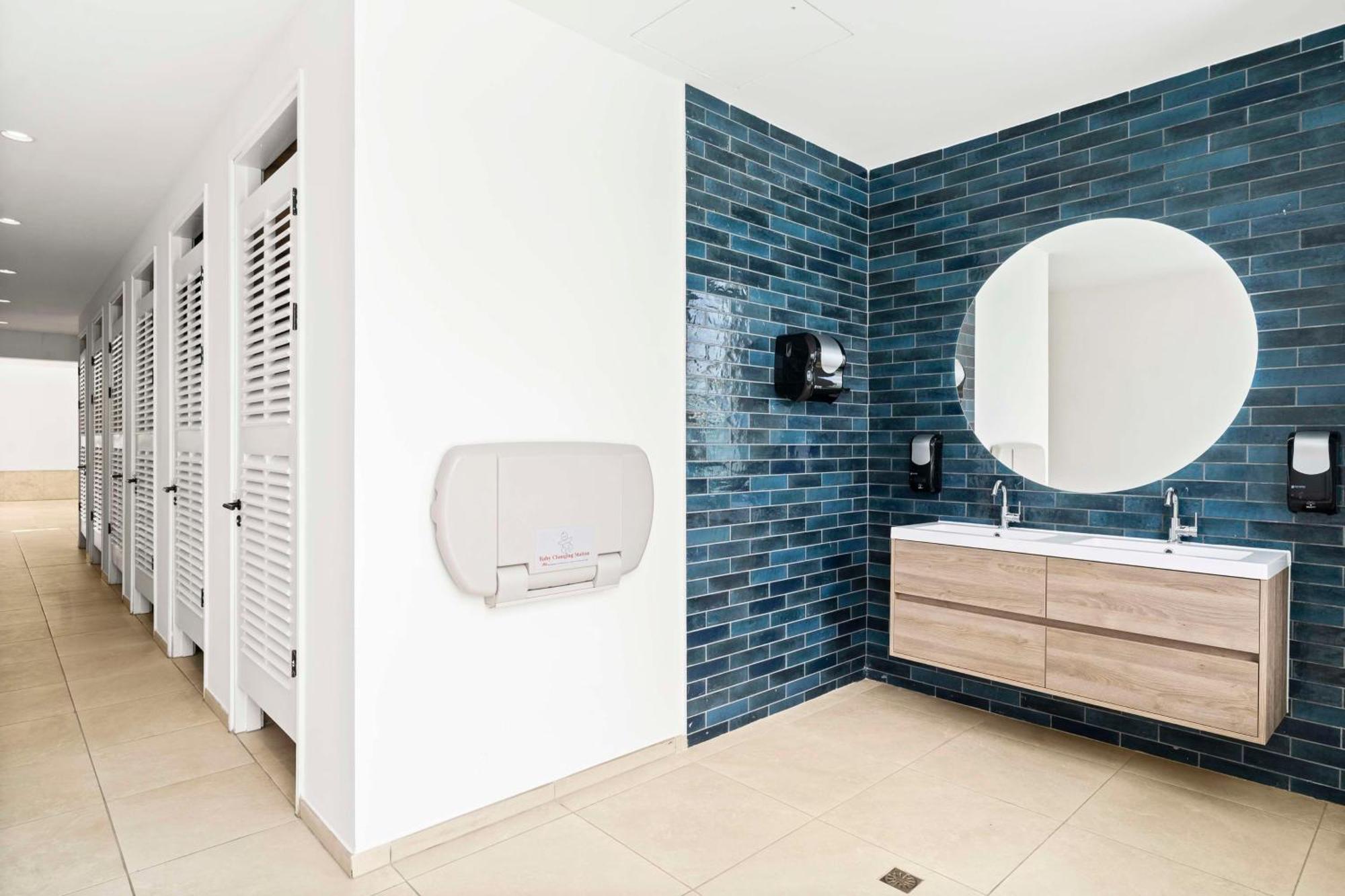 Mangrove Beach Corendon Curacao All-Inclusive Resort, Curio By Hilton ウィレムスタッド エクステリア 写真